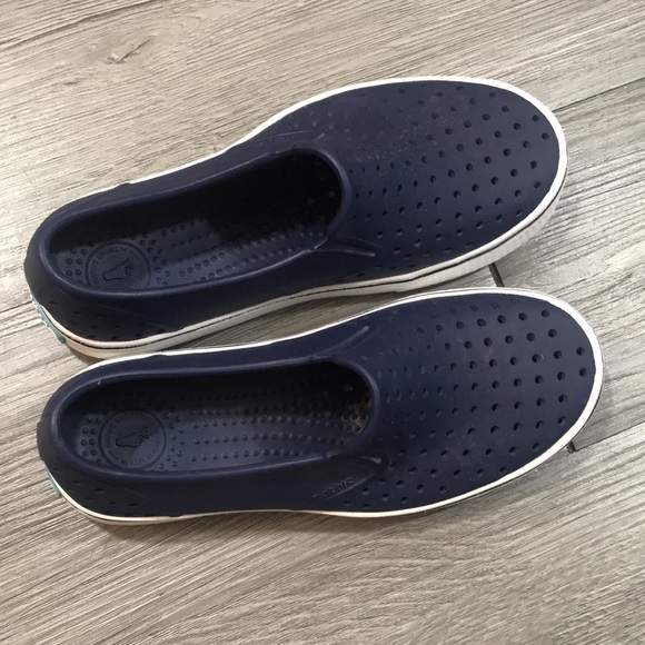 Native Miles Casual Navy Blue Unisex Loafers         Size M-5 W-7 - Picture 4 of 8